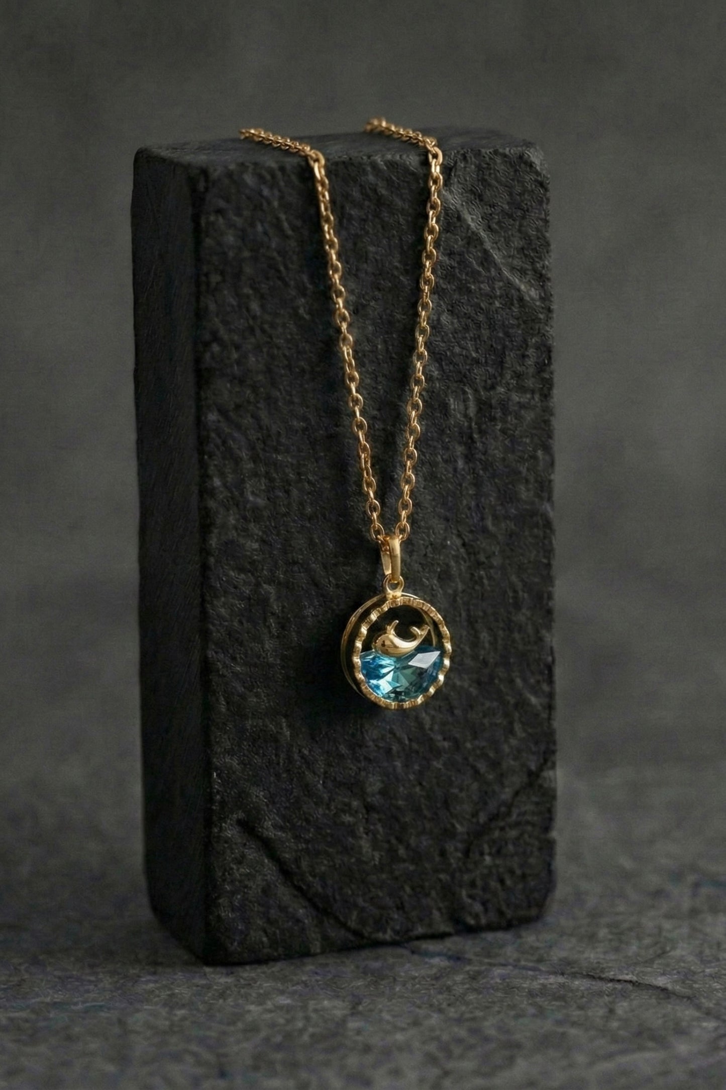 Whale Sea Pendant - Coda Jewelry