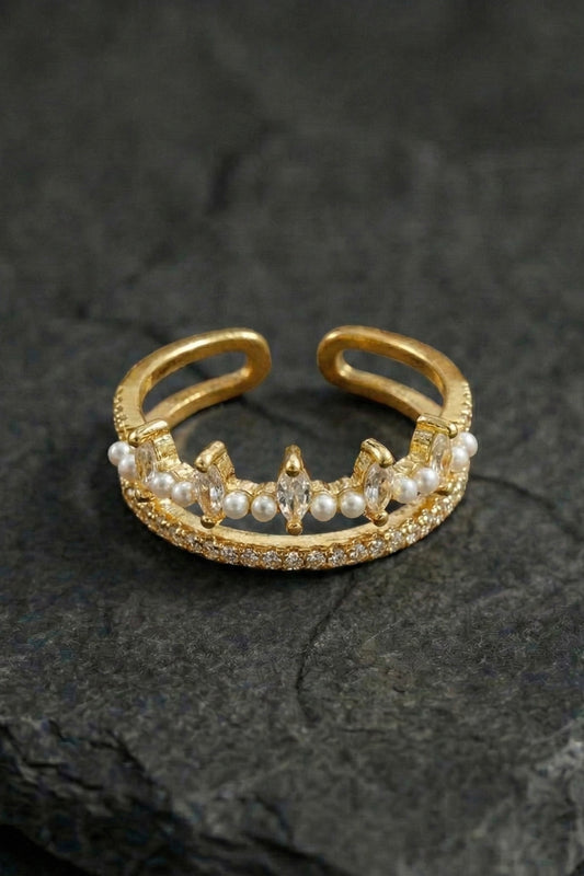 Diamond crown ring